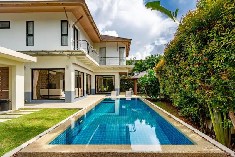 Picture Kathu 3 Bedroom Pool Villa for Rent in Loch Palm area)
