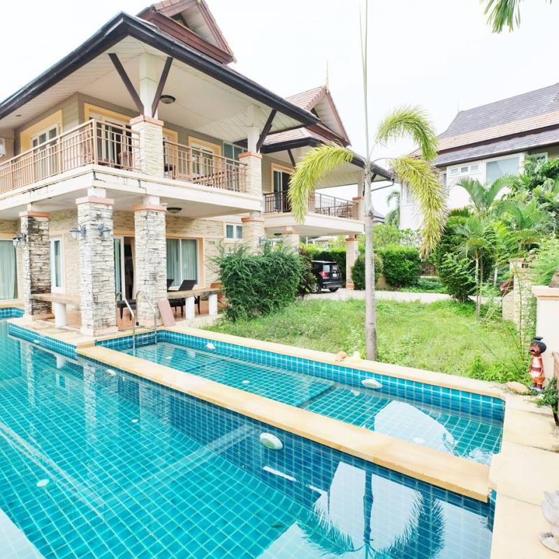  Picture 4 bedroom pool villa for Sale and to Rent in Chalong