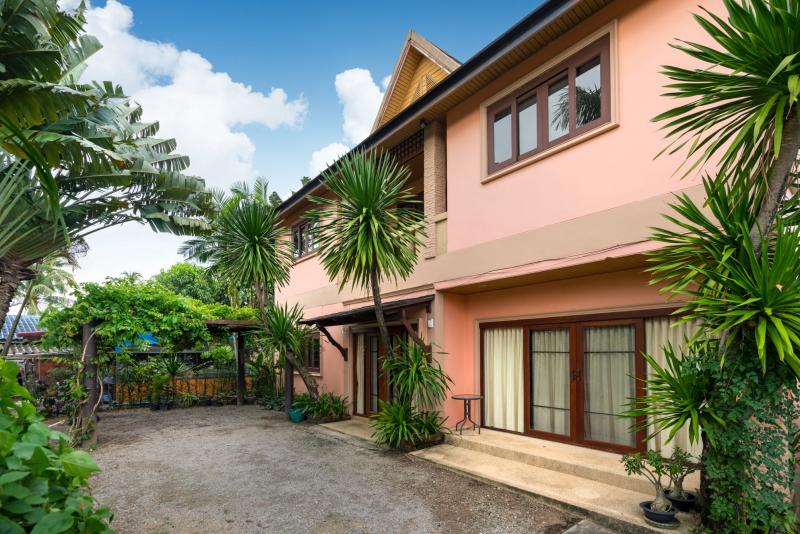 Picture Spacious 3 bedroom house with garden for rent in a sought after area in Cherngtalay