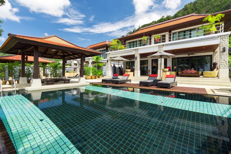 Picture 6 Bedroom + 5 Bedroom Sea View Luxury Villas for Sale near Patong Beach 