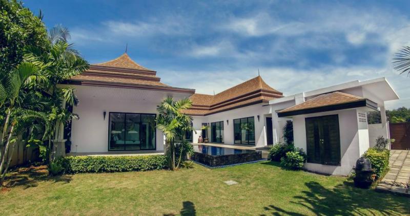 Picture Luxury 3 bedroom pool villa in Paklok, Phuket, Thailand