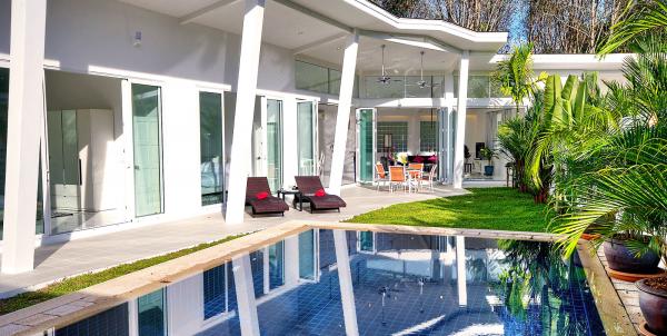 Picture Contemporary 3 bedroom villa to rent with pool in Paklok, Phuket, Thailand