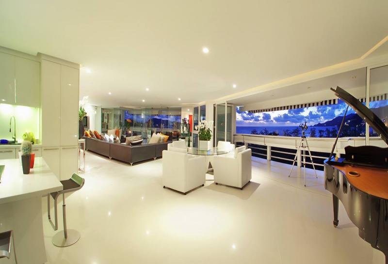 Picture Patong Beach Exclusive Sea View Condo for Sale in Phuket