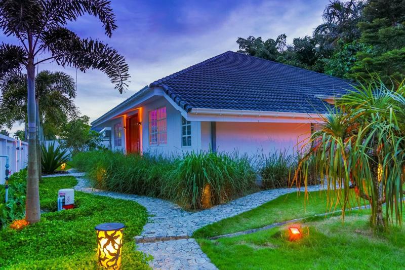  Picture Phuket luxury 4 bedroom pool villa in Paklok for rent or for sale