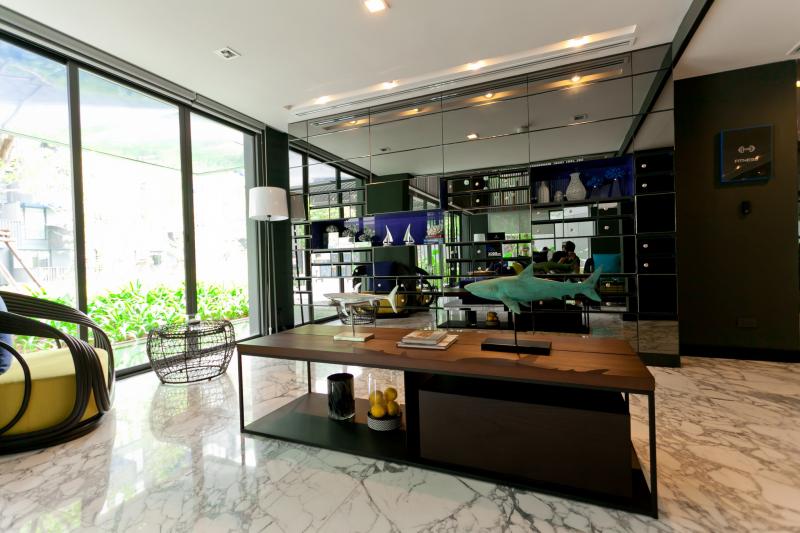  Picture Phuket luxury studios to Rent in Patong with full facilities