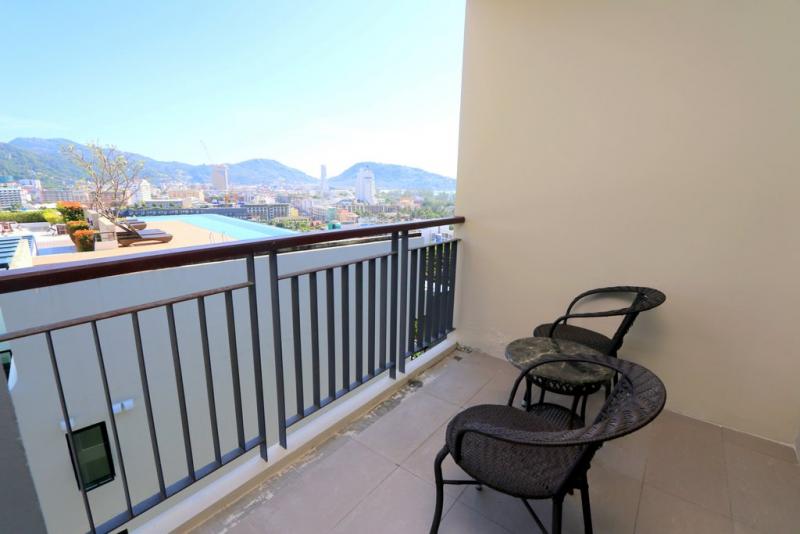 Photo 1 Bedroom Condo for Sale at The Bliss Patong