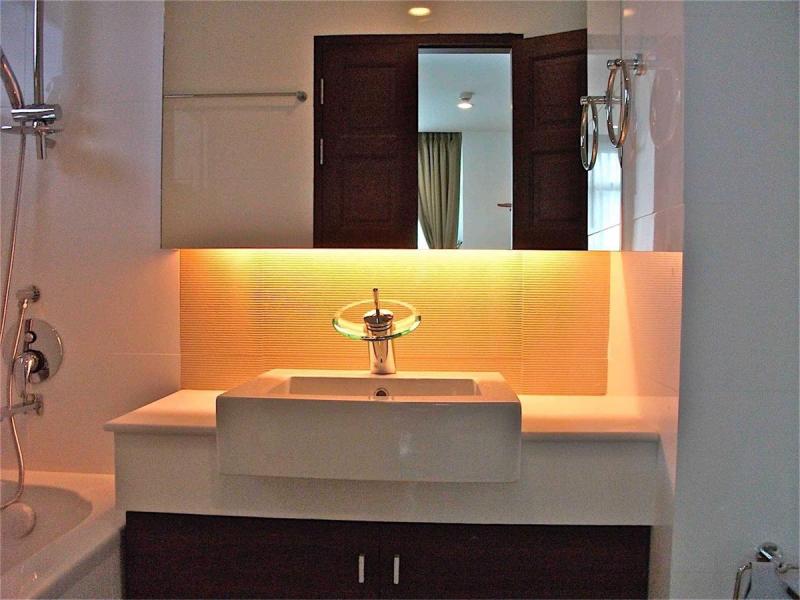 Photo 2 bedroom condo for sale at Art Patong