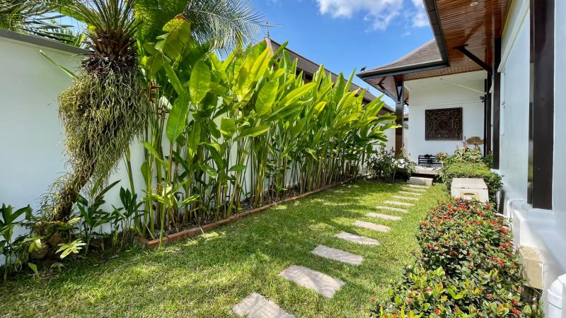 Photo 3 bedroom pool villa for sale in Tara estate in Layan