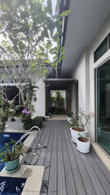 Photo 3 bedroom pool villa for rent in Layan beach Phuket