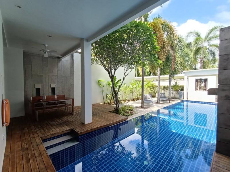 Photo 4 Bedroom Pool Villa for Sale in Bangtao Beach