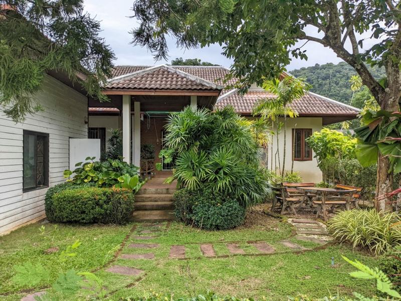 Photo 4 Bedroom pool villa for sale in Chalong below the famous Big Buddha in Phuket 