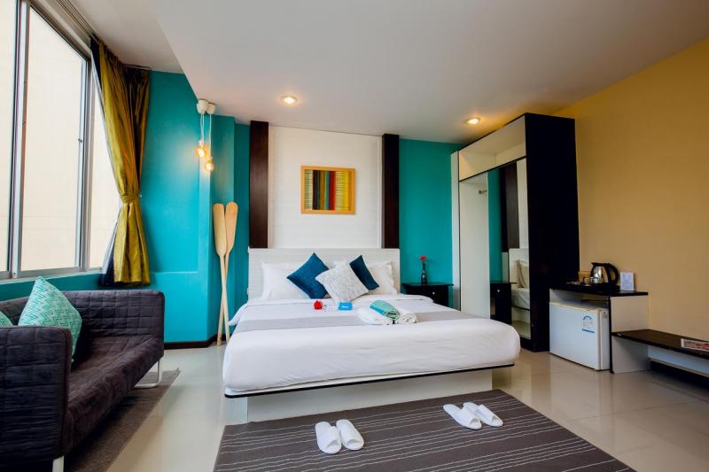 Photo 45 room hotel to sell in the center of Patong, Phuket