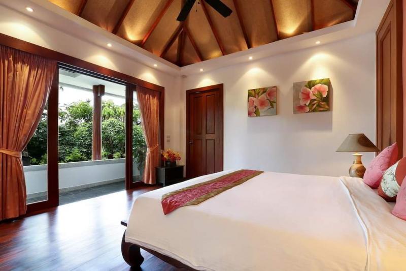 Photo 6 Bedroom Villa for sale at Baan Thai Surin Hill