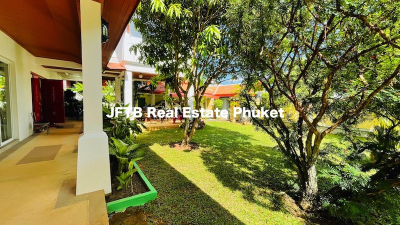 Photo 7 Bedroom pool villa for sale close to rawai beach 