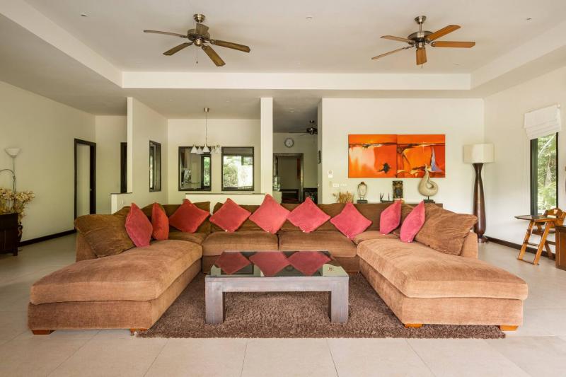 Photo 8 Bedroom Holiday Home for sale in Nai Harn Beach, Phuket