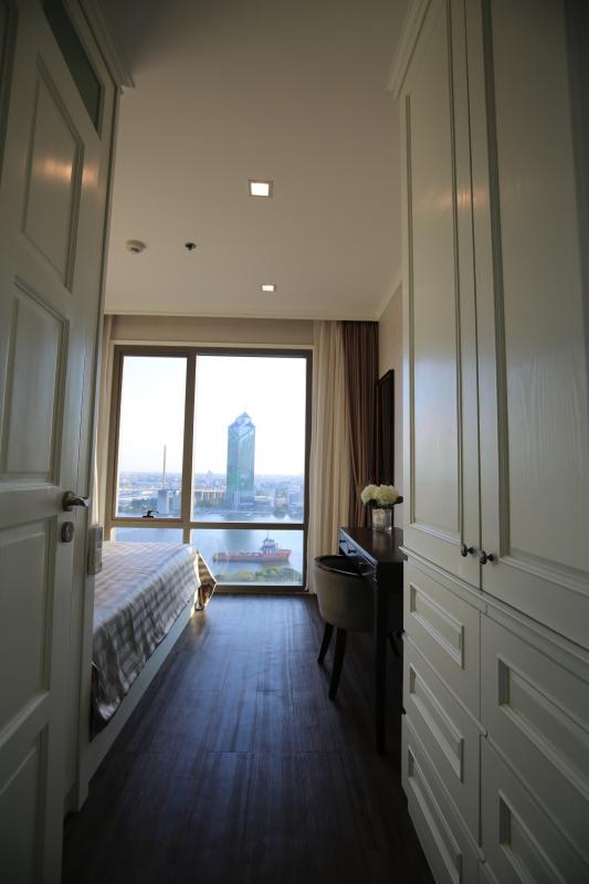 Photo Bangkok 3 Bedroom Luxury Condo for Rent at the Starview Rama III Residence