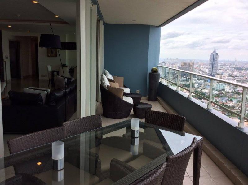 Photo Bangkok Luxury condo for sale at the WaterMark Residence