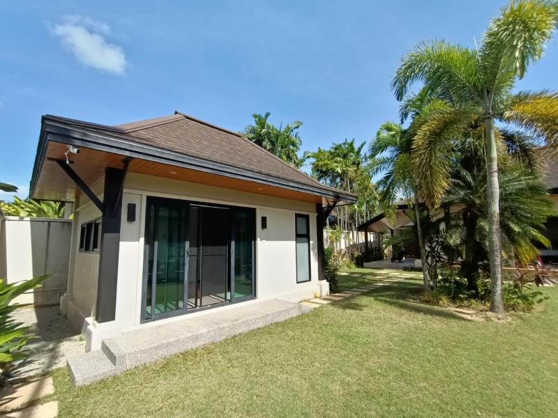 Photo Charming 4 bedroom pool villa for sale in Tara estate in Layan