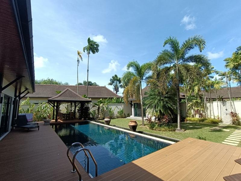 Photo Charming 4 bedroom pool villa for sale in Tara estate in Layan