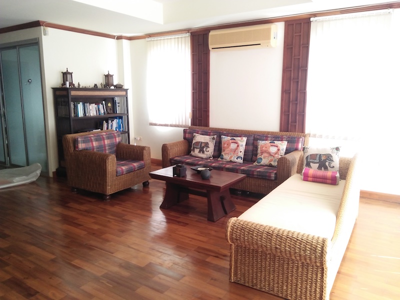 Photo Cheap Pool House for Sale in Patong