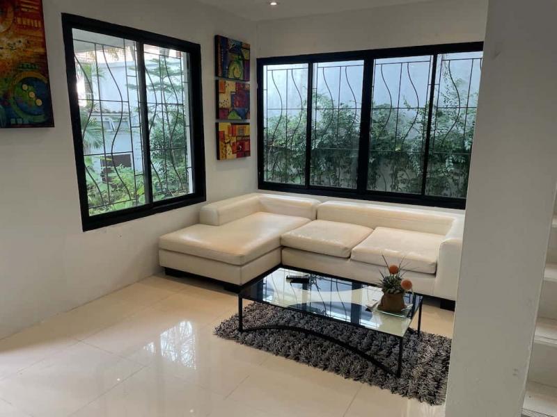 Photo Cheap Townhouse for Sale in Patong