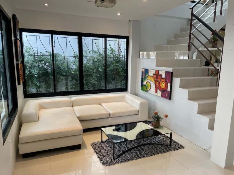 Photo Cheap Townhouse for Sale in Patong