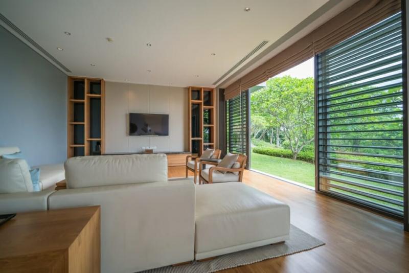 Photo Exclusive 10 bedroom villa for sale in Cape Yamu, Phuket, Thailand