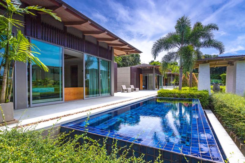 Photo Exclusive 7 Bedroom Villa with Panoramic Sea View for Sale/ Rent in Layan, Phuket