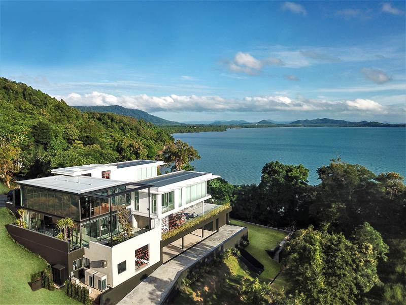 Photo Villa de luxe exclusive avec vue sur l'océan à vendre sur une colline de Cape Yamu Phuket