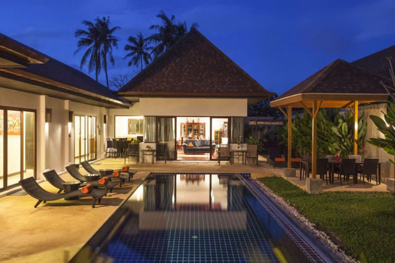 Photo Exotic Pool Villa in Rawai with 4 Bedrooms