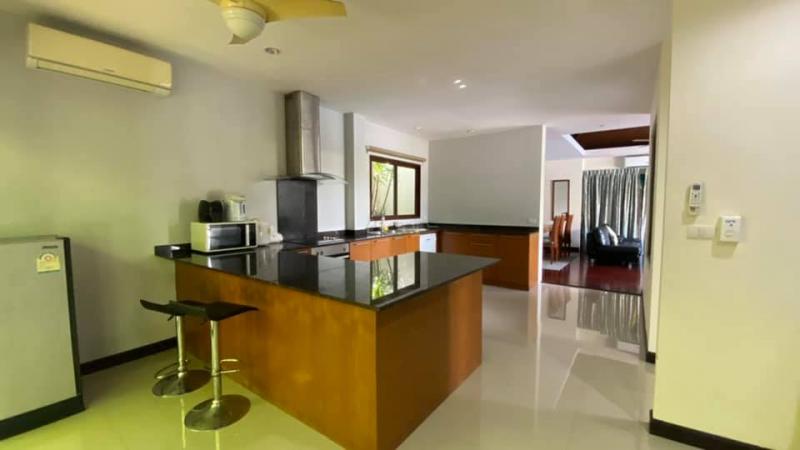 Photo Exotic Pool Villa in Rawai with 4 Bedrooms