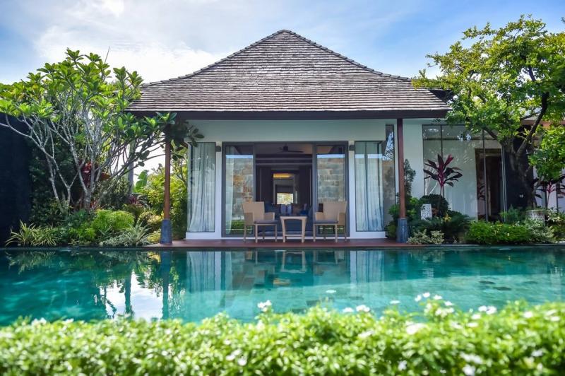 Photo High End Luxury 4+1 Bedroom Villa for Sale in Cherngtalay, Phuket