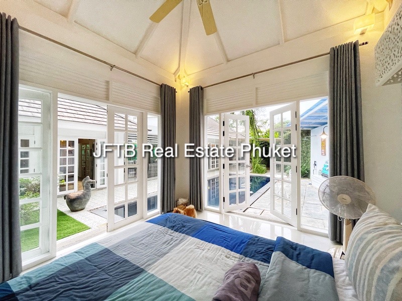 Photo Hot Deal 3 bedroom pool villa for sale in Layan, Phuket