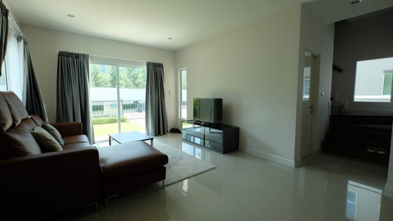 Photo Kathu area brand new 4 bedroom house for rent 