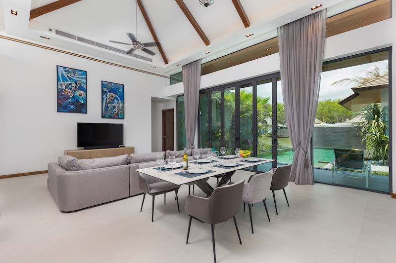 Photo Luxury 4 bedroom pool villa for rent in Cherngtalay  