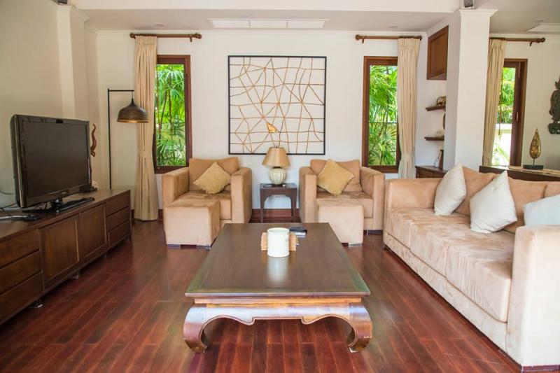 Photo Luxury 4 bedroom pool villa for rent in Cherngtalay, Phuket