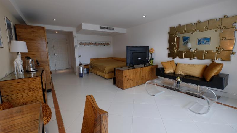 Photo Luxury Studio apartment for rent in Phuket-Patong Beach