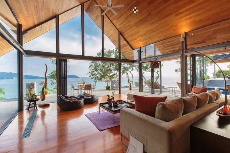 Photo Luxury oceanfront villa for sale on the west coast of Phuket