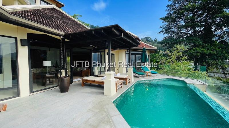 Photo Luxury Phuket villa Patong for sale in Kalim