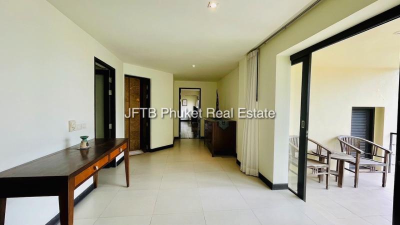 Photo Luxury Phuket villa Patong for sale in Kalim