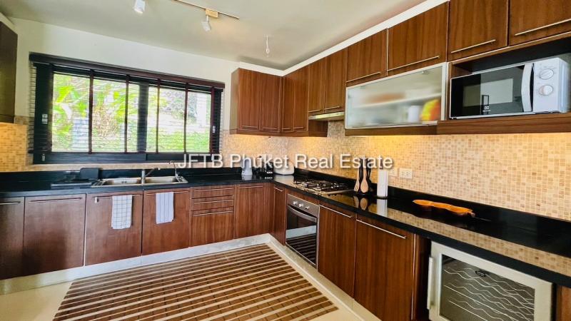 Photo Luxury Phuket villa Patong for sale in Kalim