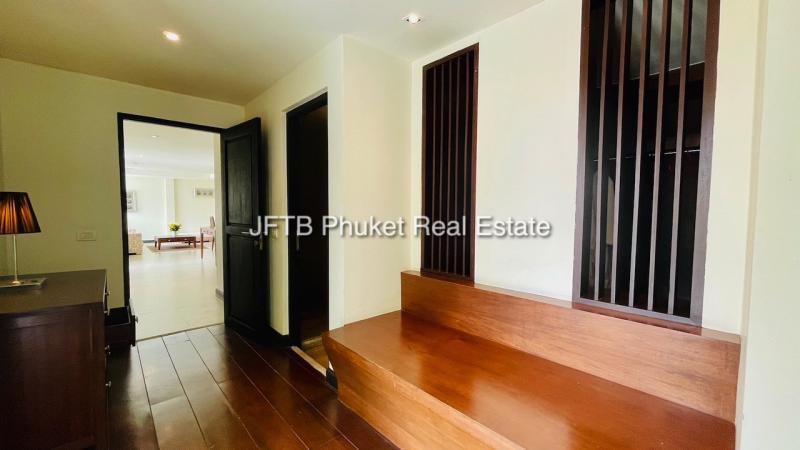 Photo Luxury Phuket villa Patong for sale in Kalim