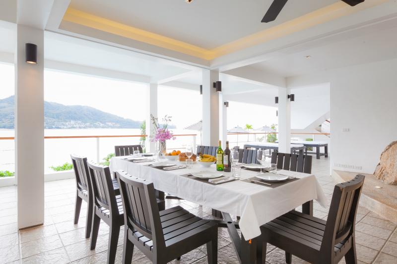 Photo Luxury sea front villa for rent in Kamala, Phuket