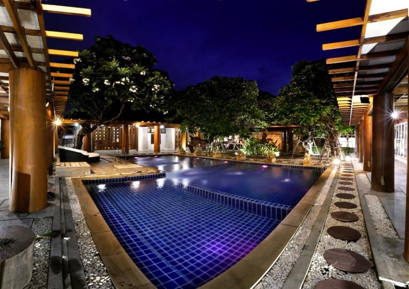 Photo Luxury Thai & Bali style villa in Bangkok, Thailand