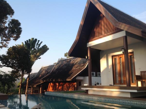 Photo Luxury villa for rent near the Sarasin bridge, Phuket