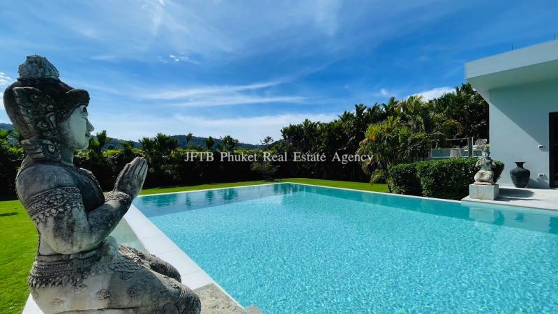 Photo Modern dream villa with 4 bedrooms in Naiharn