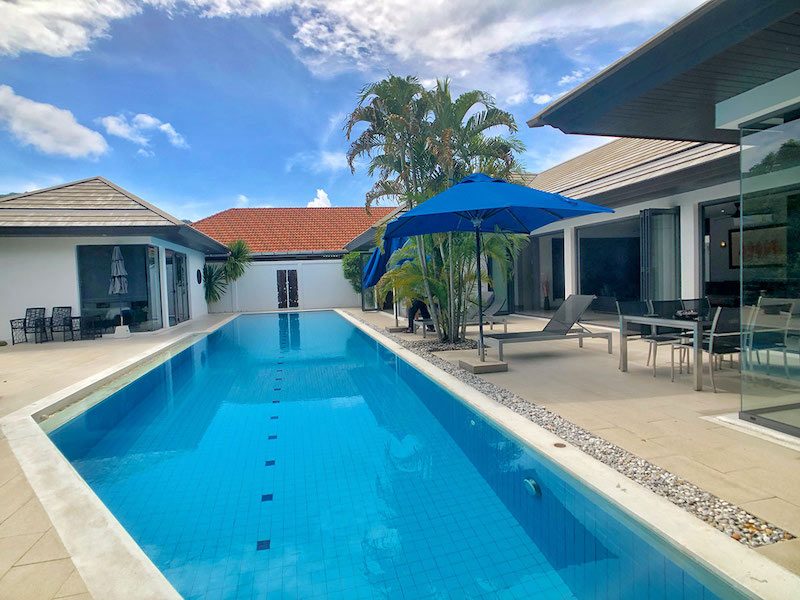 Photo Modern fully renovated pool villa for rent or sale in Nai Harn Phuket