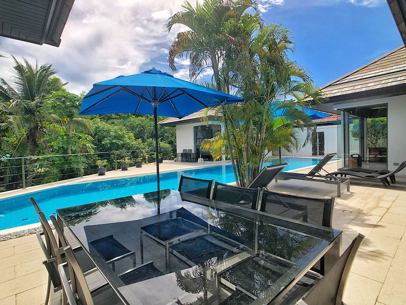 Photo Modern fully renovated pool villa for rent or sale in Nai Harn Phuket