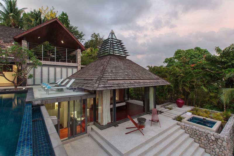 Photo Oceanfront villa for sale on Millionaires Mile Phuket