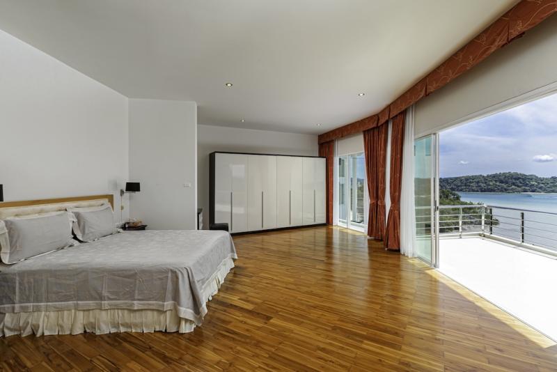 Photo Panoramic Sea View 3 bedrooms pool villa for Sale in Ao Po